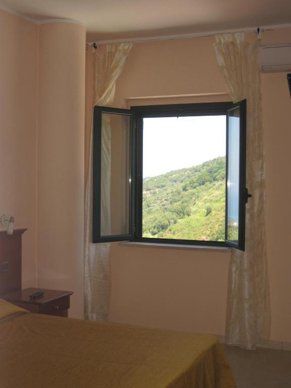 Locanda Adele Parghelia Pokój zdjęcie